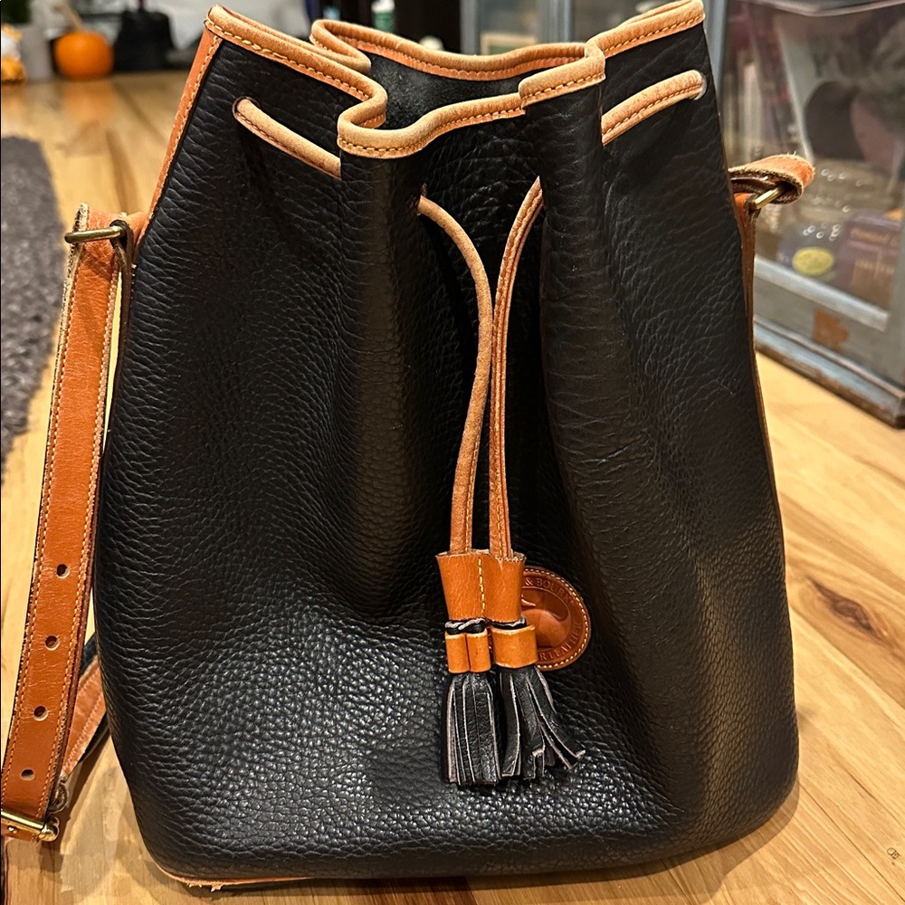 Large Vintage Dooney and Bourke Bucket Bag